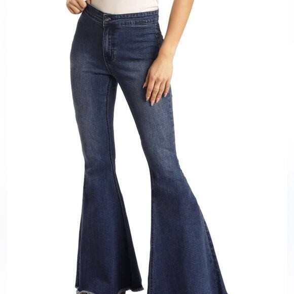 Rock & Roll Cowgirl Women's Bargain Button Bell Jean Size 25 X 34 - Picture 1 of 14